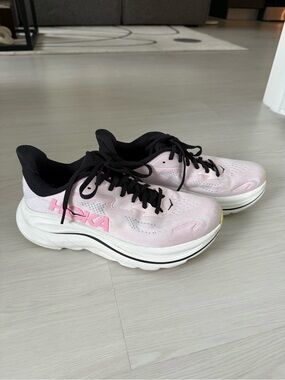 Hoka Skyflow Women's Light Pink and Black Cushioned Running Sneakers